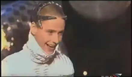 Weird russian singer - Chum Drum Bedrum