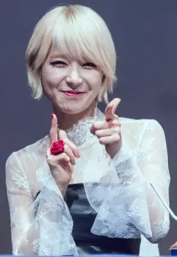 古비너스 - 유아라 잘..지내니?...