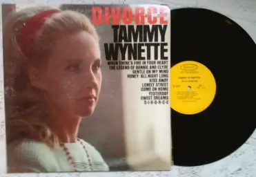 Tammy Wynette - Help Me Make It Through The Night